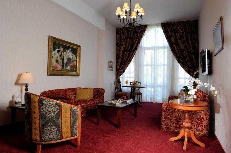 Grand Kadri Hotel - History Marked By Cristal Lebanon Zahlé Exterior photo